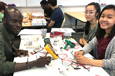 Students in engineering class at Highline College